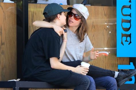 ellen page sexy|Ellen Page and Emma Portner Do Sexy Stuff on Insta。